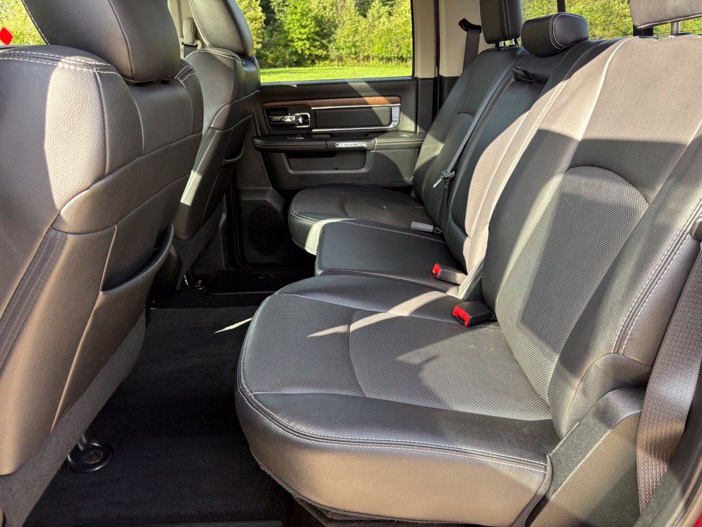 Used 2016 RAM 1500 Laramie w/ Convenience Group AWD/4WD image 48