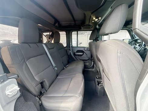 Used 2021 Jeep Wrangler Unlimited Sport S image 28