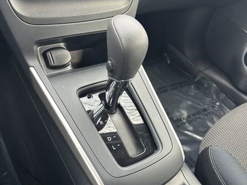 Used 2016 Nissan Sentra S image 29
