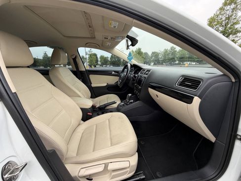 Used 2017 Volkswagen Jetta SEL FWD image 15