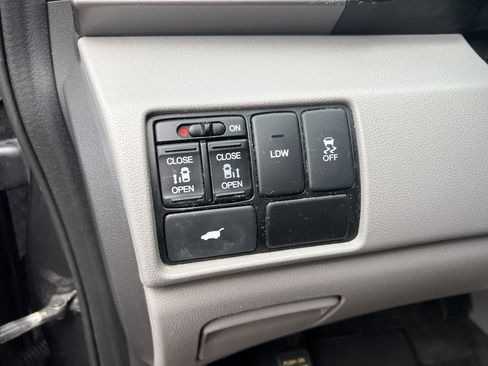 Used 2017 Honda Odyssey EX-L image 38