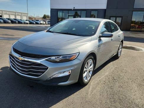 Used 2024 Chevrolet Malibu LT image 3