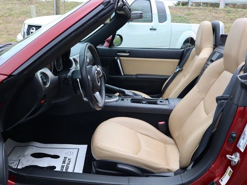 Used 2009 MAZDA MX-5 Miata Grand Touring RWD image 10