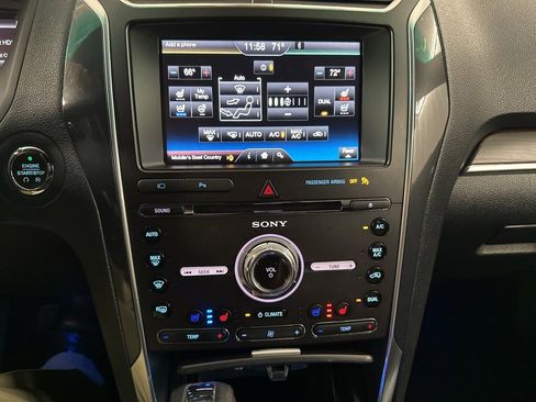 Used 2016 Ford Explorer Limited image 22