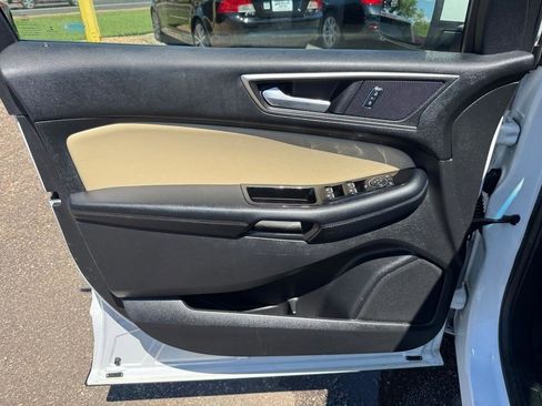 Used 2016 Ford Edge SEL w/ Equipment Group 201A AWD/4WD image 16