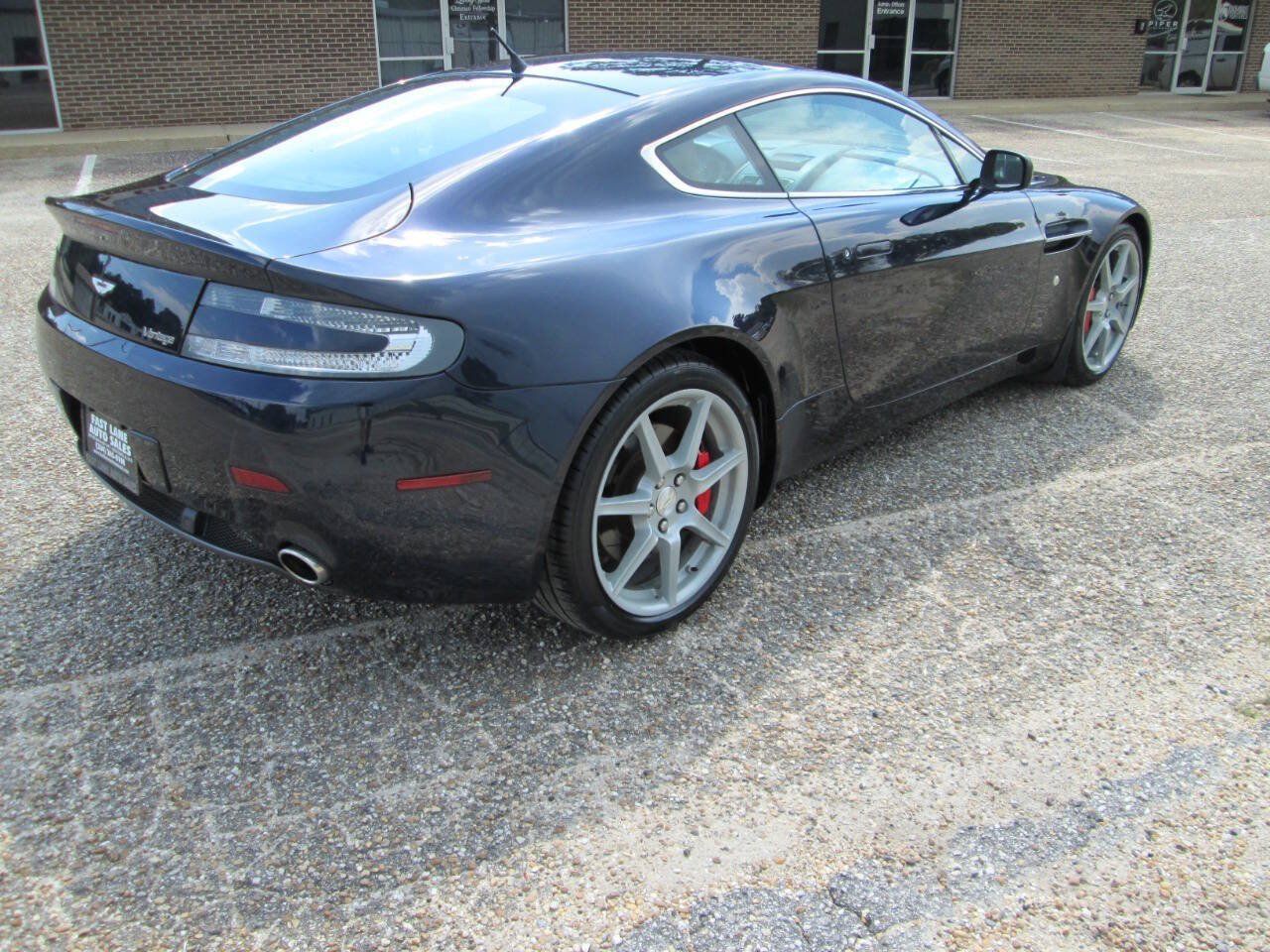 Used 2007 Aston Martin V8 Vantage Coupe RWD image 52
