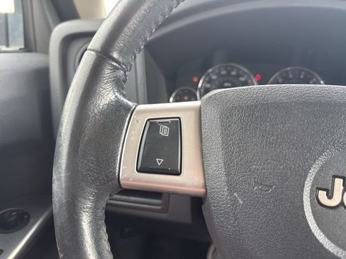 Used 2010 Jeep Commander Sport w/ Sun/Sound Group AWD/4WD image 25