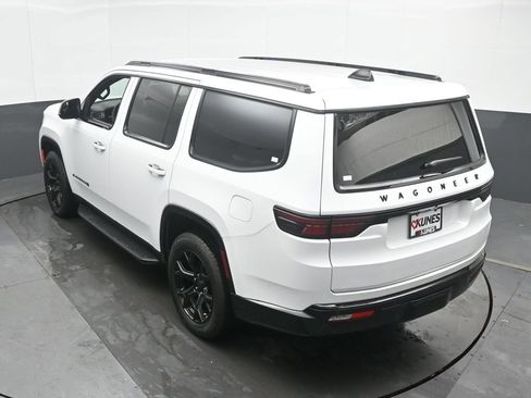 Used 2025 Jeep Wagoneer Series II AWD/4WD image 46