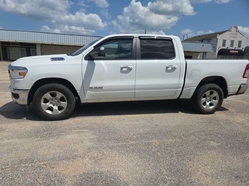Used 2019 RAM 1500 Big Horn RWD image 5