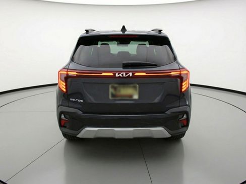Used 2025 Kia Seltos S image 7