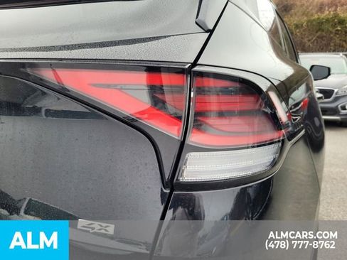 Used 2025 Kia Sportage SX image 10