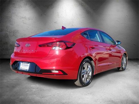 Used 2019 Hyundai Elantra SEL image 3