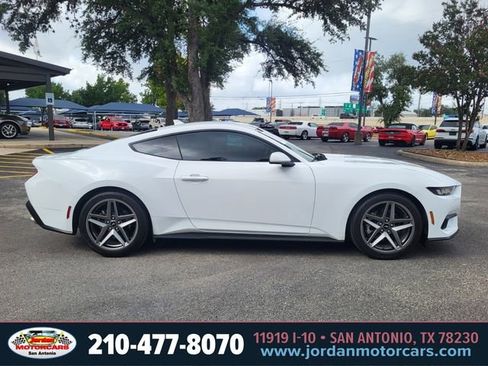 Used 2024 Ford Mustang Coupe RWD image 6