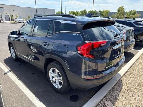 Used 2019 GMC Terrain SLE w/ Driver Convenience Package FWD image 3