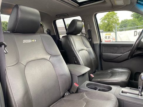 Used 2013 Nissan Frontier PRO-4X AWD/4WD image 17