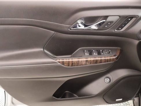 Used 2023 GMC Acadia Denali w/ Denali Ultimate Package image 19