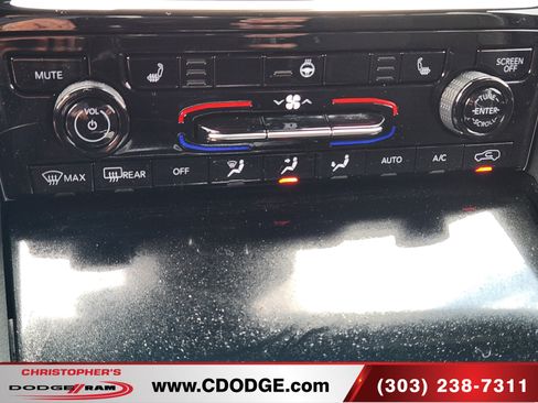 Used 2023 Jeep Grand Cherokee L Laredo AWD/4WD image 27