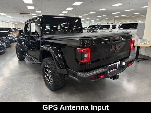 Used 2024 Jeep Gladiator Rubicon AWD/4WD image 5