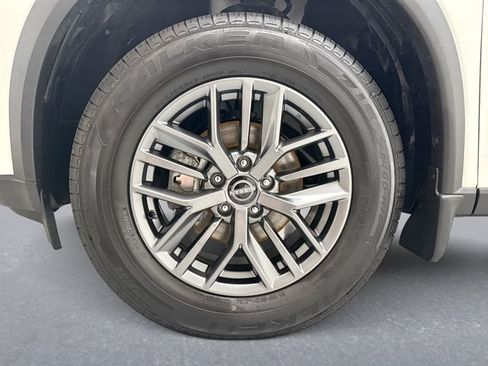 Used 2023 Nissan Rogue S AWD/4WD image 21