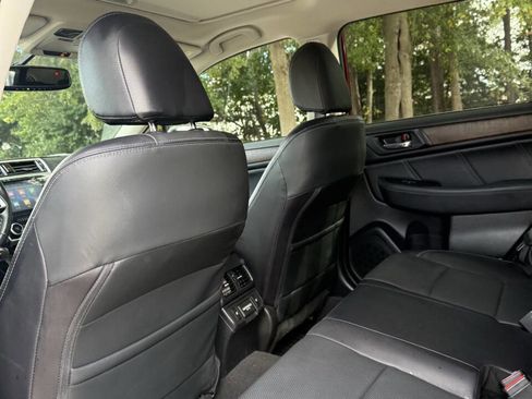 Used 2018 Subaru Outback 2.5i Limited w/ Popular Package #2 image 8