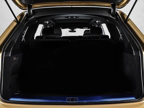 Certified 2025 Audi Q7 2.0T Premium Plus image 6