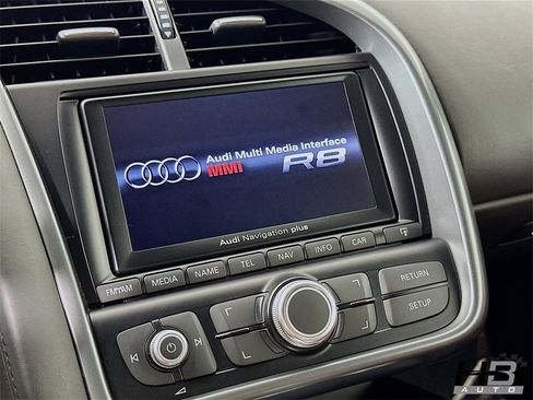 Used 2011 Audi R8 V10 image 12
