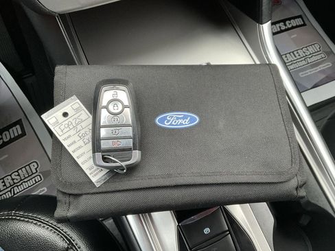 Used 2021 Ford Explorer XLT w/ Equipment Group 202A image 25