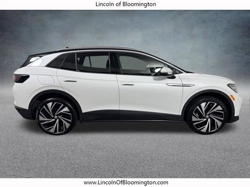 Used 2025 Volkswagen ID.4 Pro S Plus AWD/4WD image 7