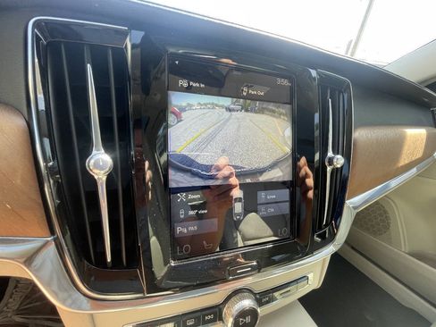 Used 2018 Volvo S90 T6 Inscription w/ Convenience Package AWD/4WD image 26