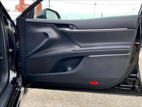 Used 2021 Toyota Camry SE image 22