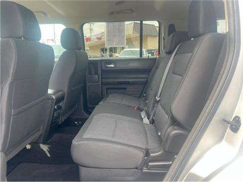 Used 2019 Ford Flex SE image 9