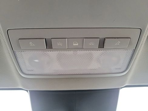 Used 2021 Chevrolet Trax LS image 28