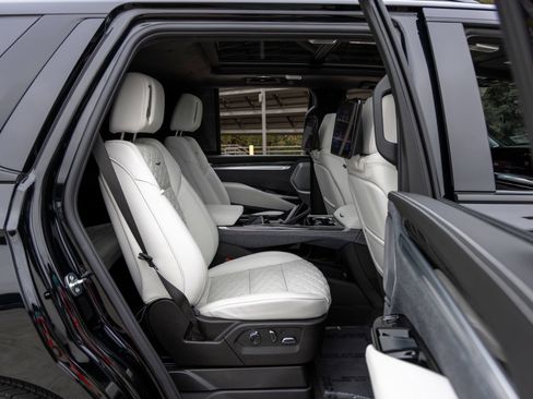 Used 2026 Cadillac Escalade V AWD/4WD image 57