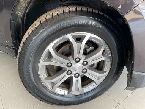 Used 2015 GMC Acadia SLT image 11