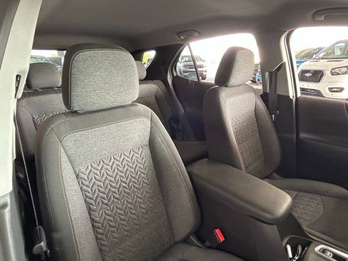Used 2022 Chevrolet Equinox LT image 36