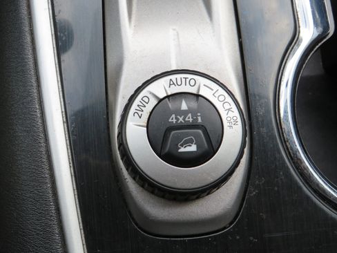 Used 2018 Nissan Pathfinder SV w/ SV All Weather Package image 29