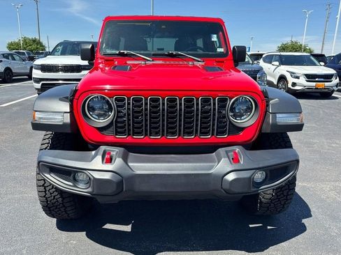 Used 2024 Jeep Wrangler Unlimited Rubicon AWD/4WD image 9