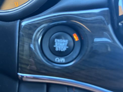 Used 2019 Jeep Grand Cherokee Summit image 40