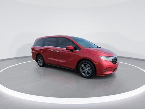 Used 2024 Honda Odyssey EX image 2