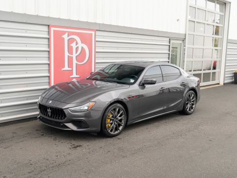 Used 2022 Maserati Ghibli Trofeo image 36