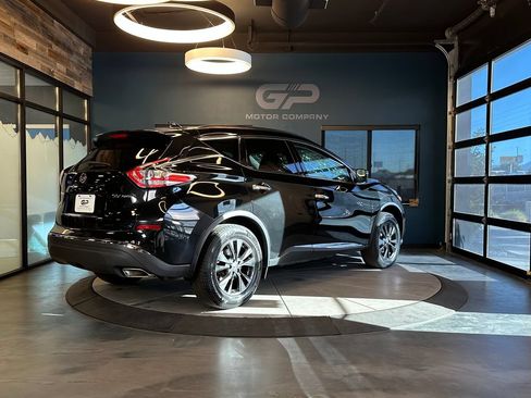 Used 2018 Nissan Murano SV w/ Premium Package AWD/4WD image 3