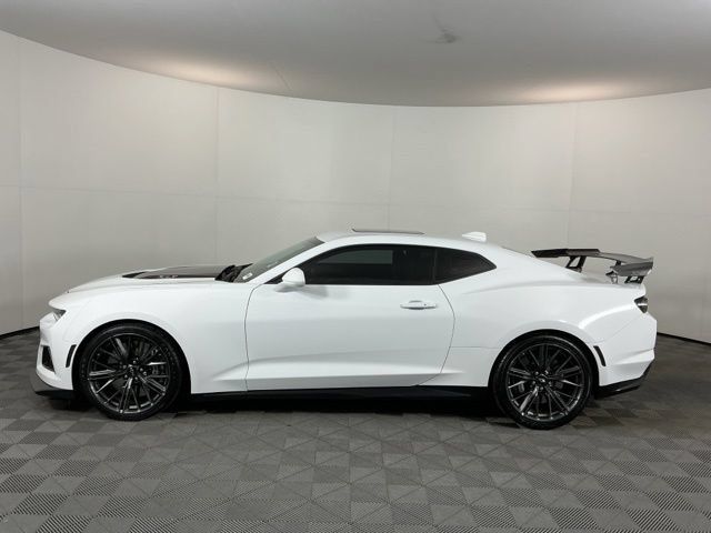 Used 2020 Chevrolet Camaro ZL1 RWD image 8