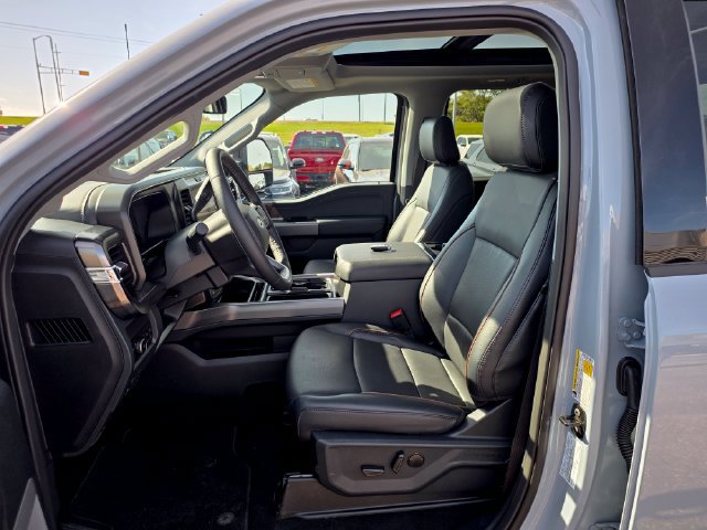 Used 2026 Ford F350 Lariat w/ Black Appearance Package AWD/4WD image 16