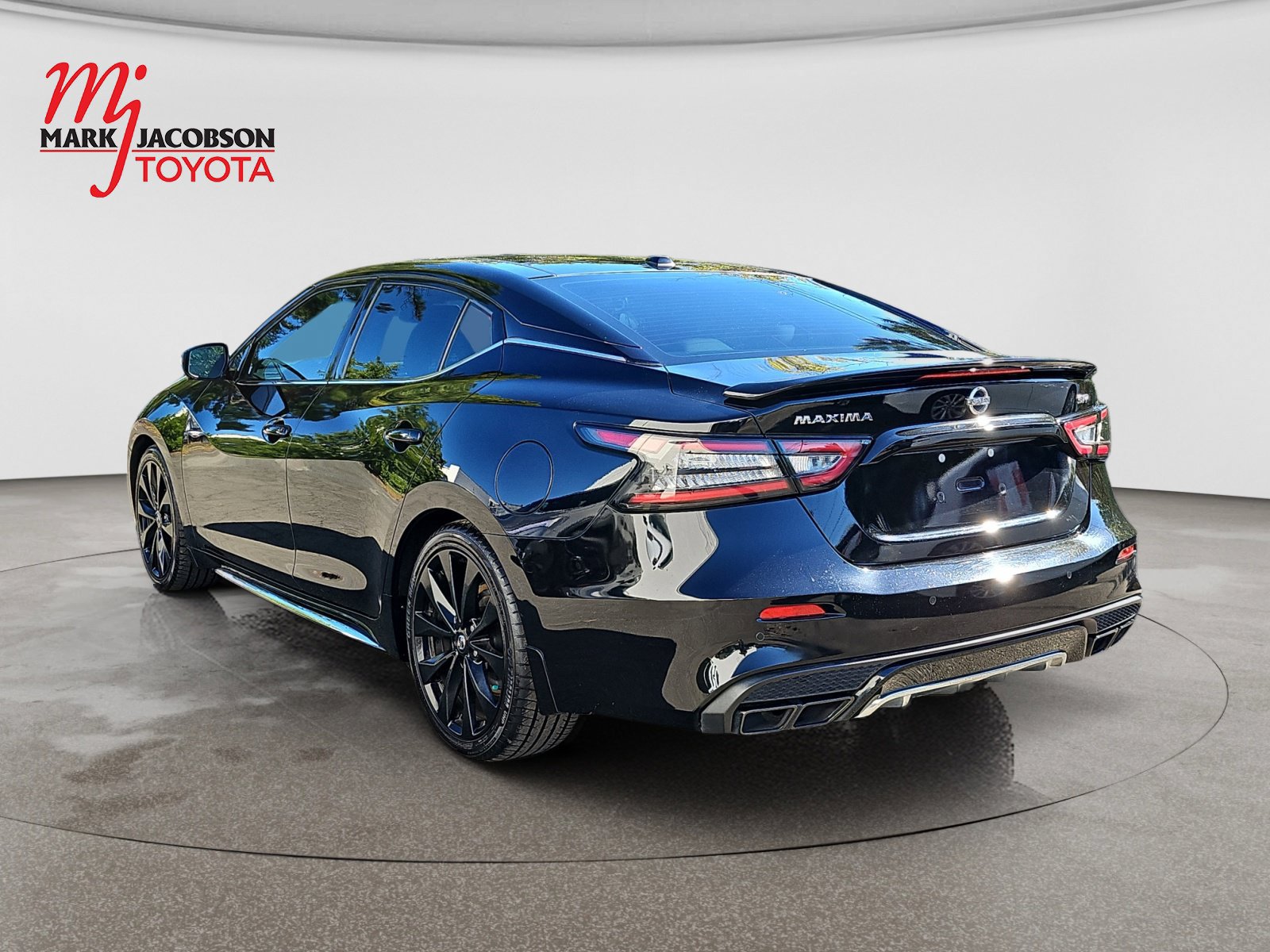 Used 2021 Nissan Maxima SR w/ Sport Mat Group FWD image 15