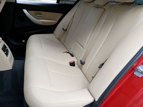 Used 2018 BMW 320i Sedan w/ Convenience Package RWD image 14