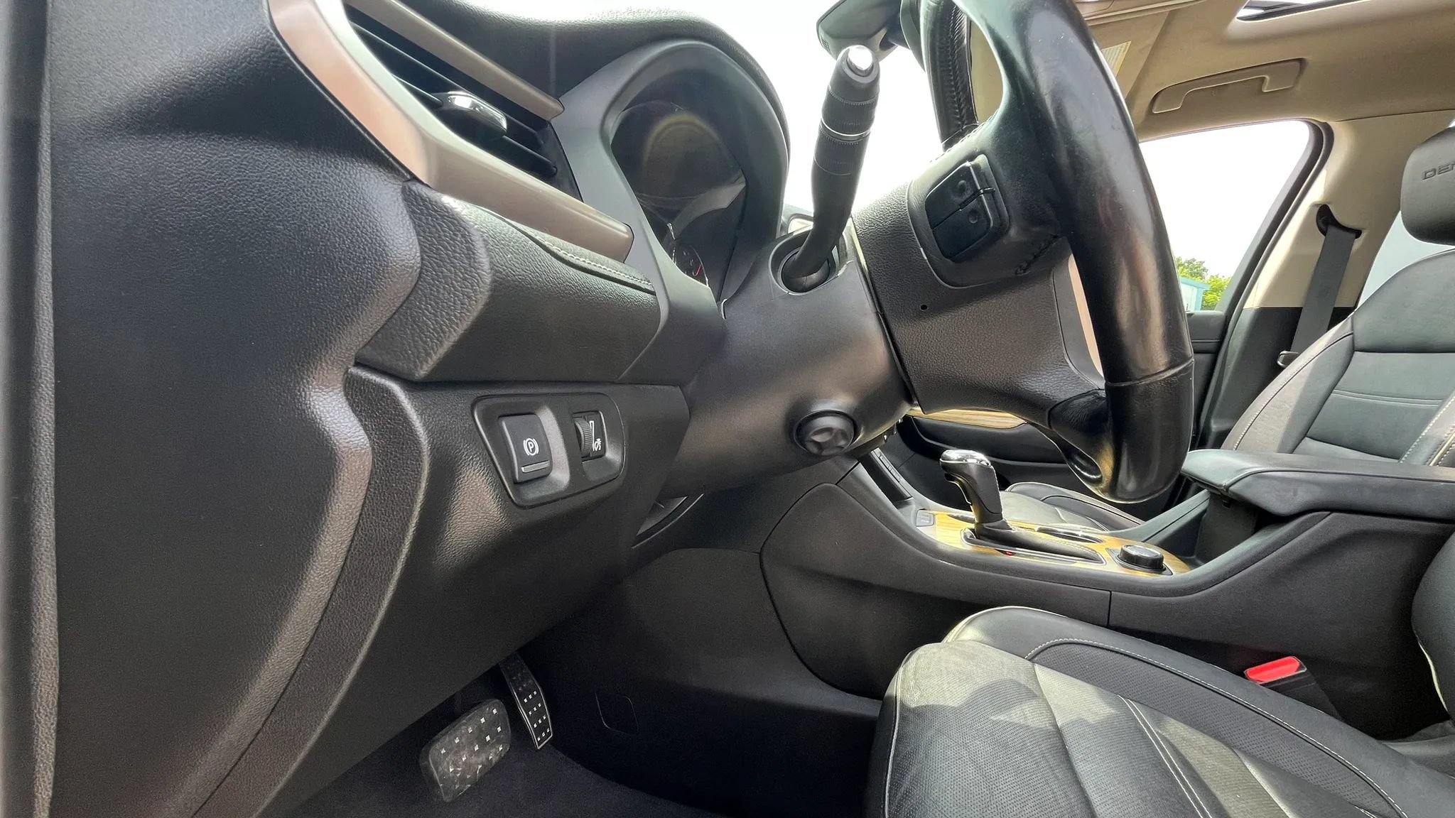Used 2019 GMC Acadia Denali w/ LPO, Floor Liner Package AWD/4WD image 16