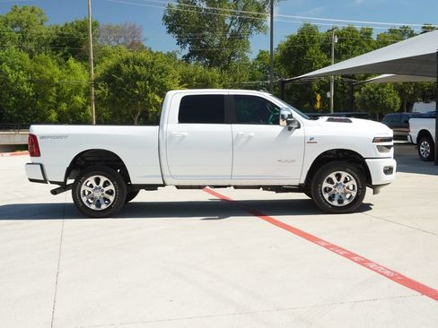 Used 2025 RAM 2500 Laramie w/ Sport Appearance Package AWD/4WD image 6