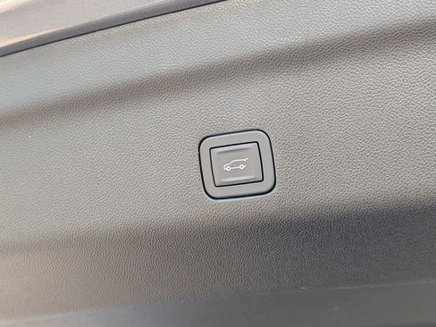 New 2026 GMC Yukon XL Elevation AWD/4WD image 24