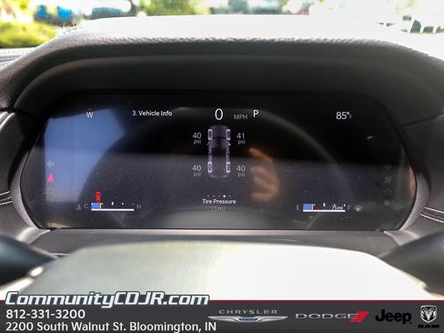 New 2025 Jeep Grand Cherokee Limited AWD/4WD image 12