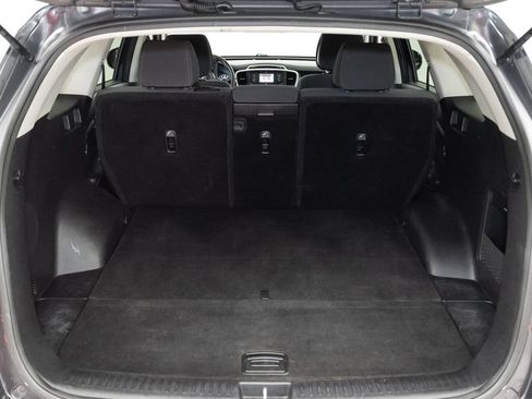 Used 2016 Kia Sorento FWD image 31